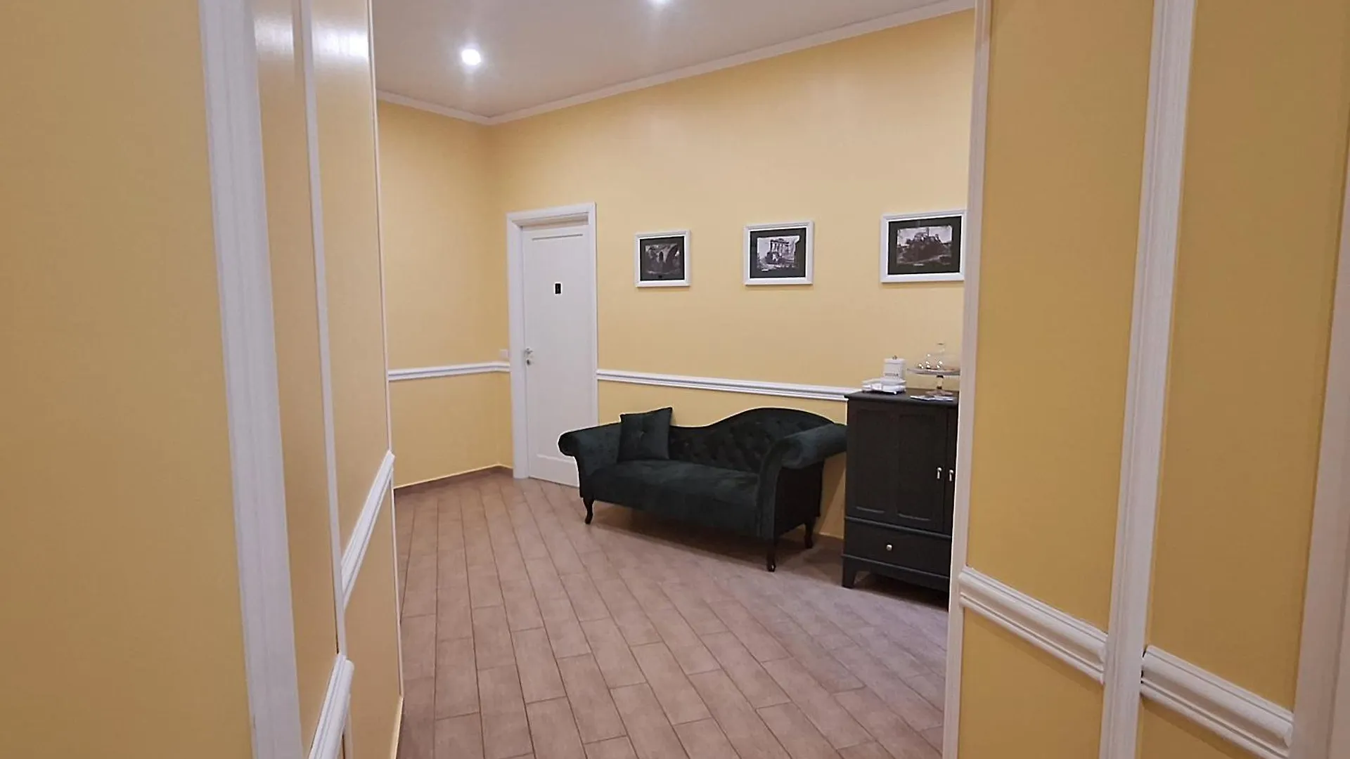 Residenze Serventi Longhi Rome Italie